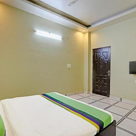 Expo View Residency Hotel Greater Noida Exterior photo