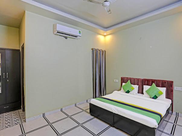 Expo View Residency Hotel Greater Noida Exterior photo